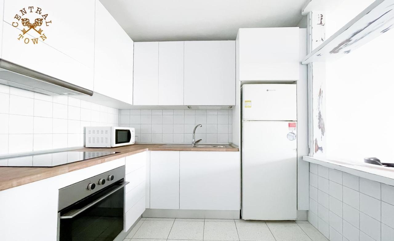 Central Town Family House By Rentalfue Appartement